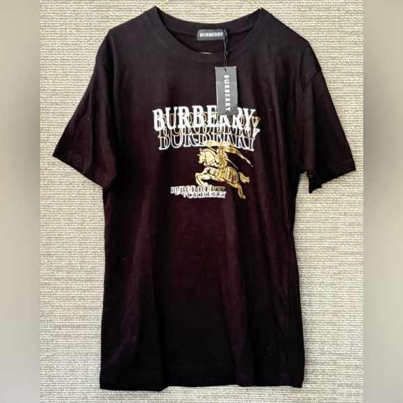 Other - BURB€RRY T-shirt NWT Men’s Size Large